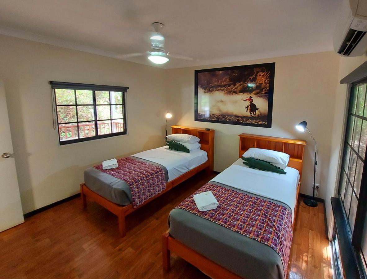 Litchfield Tourist Park Hotel Batchelor ภายนอก รูปภาพ